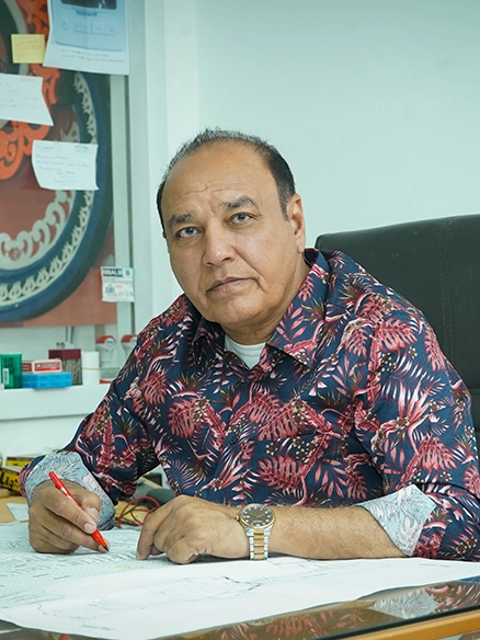Mukesh Bhhatia, Founder of Hitesh Electricals